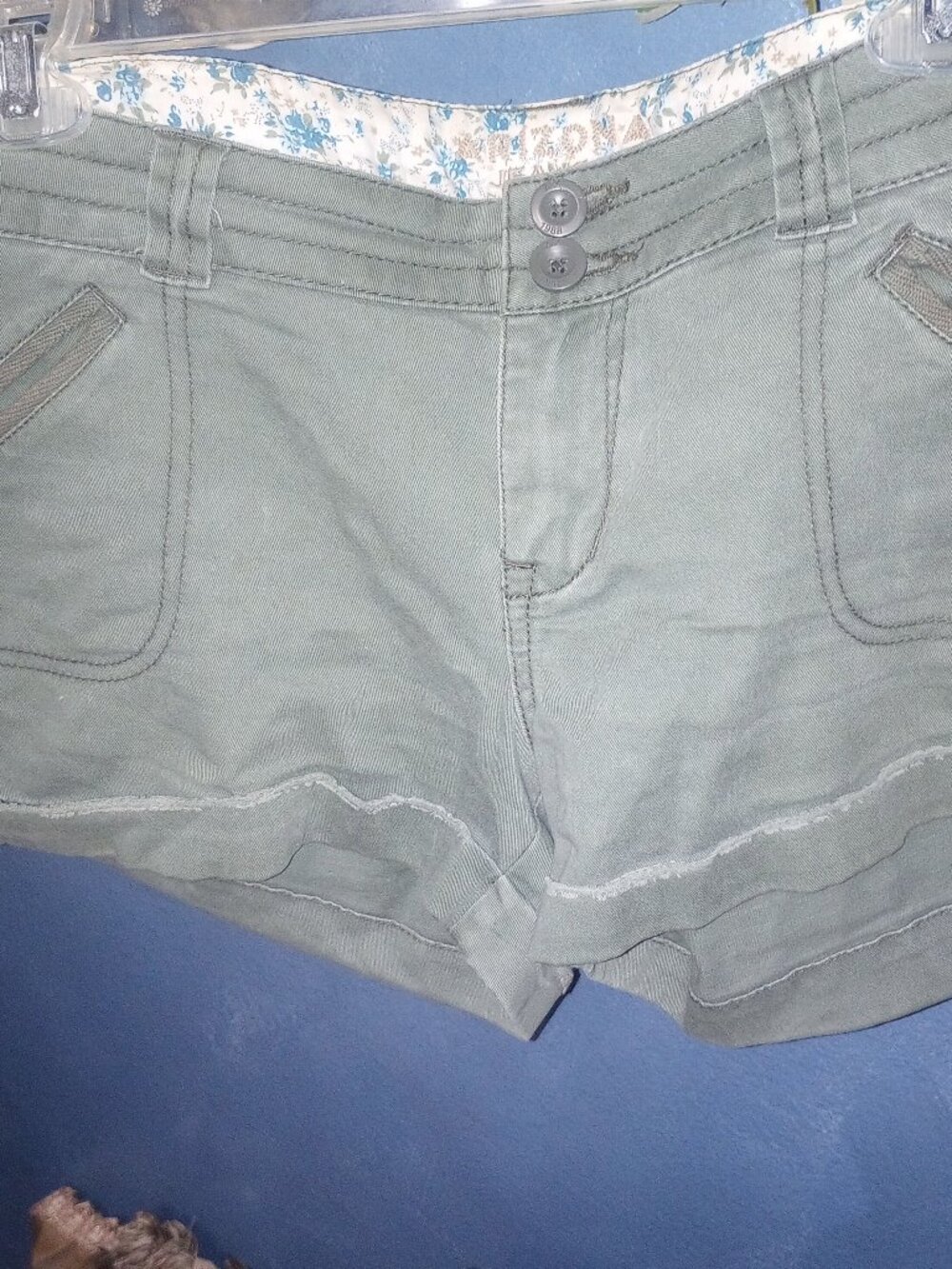 Arizona Jean Co Distressed Lady Short